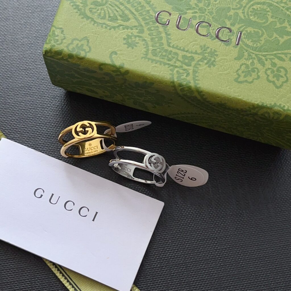 Designer J124 Ring editorial product context 3