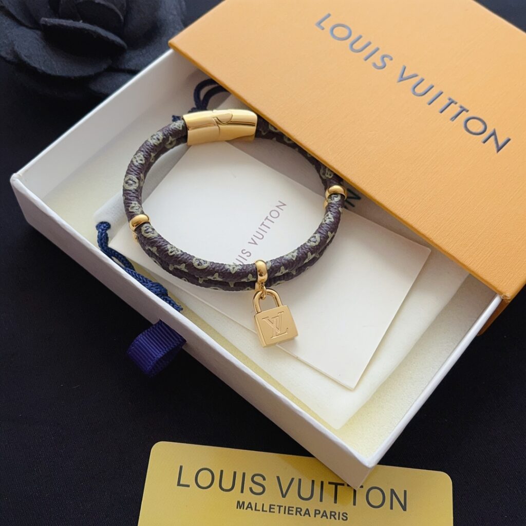 Designer S437 Bracelet editorial product context 3