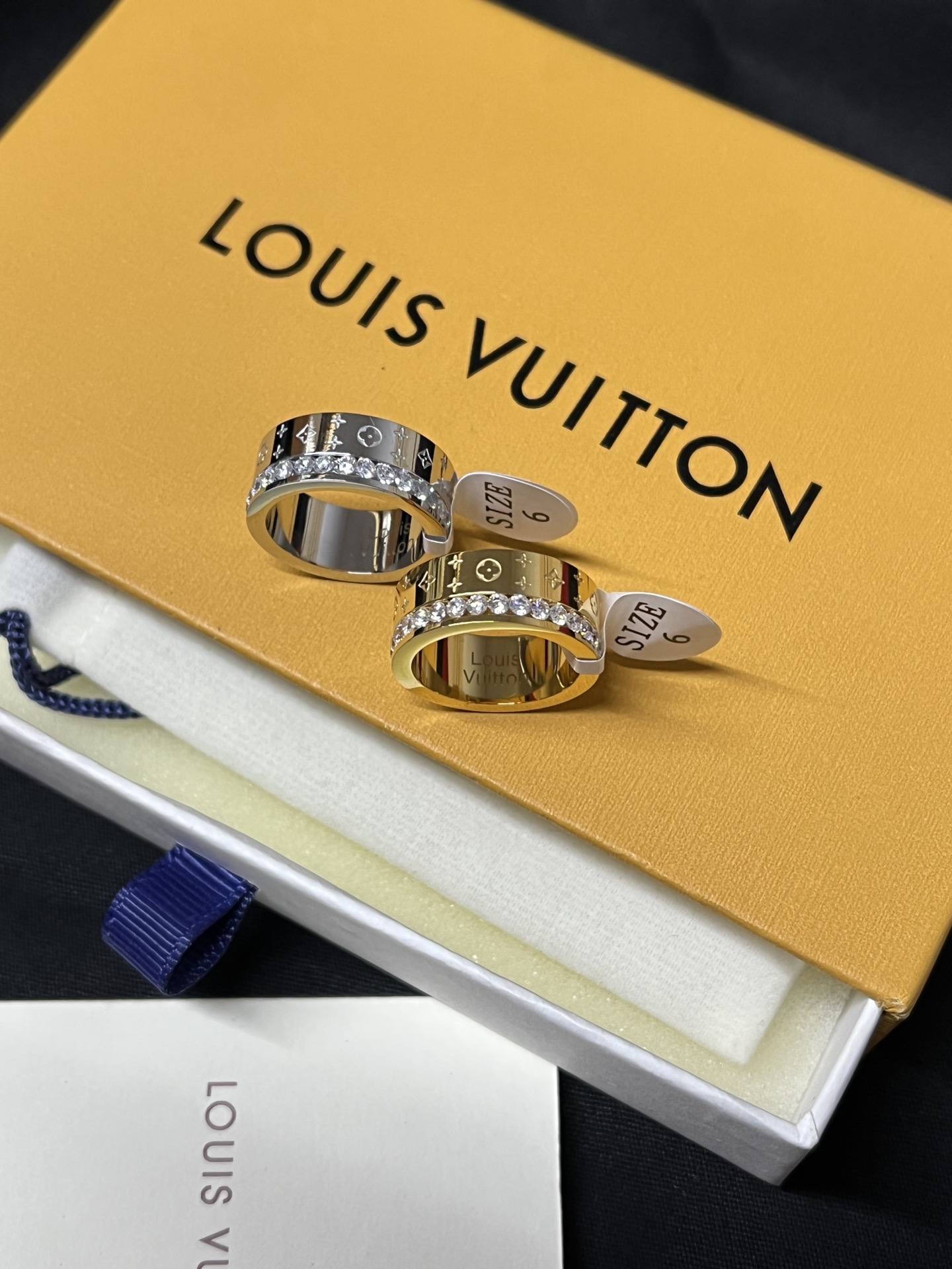 Luxury J130 Ring
