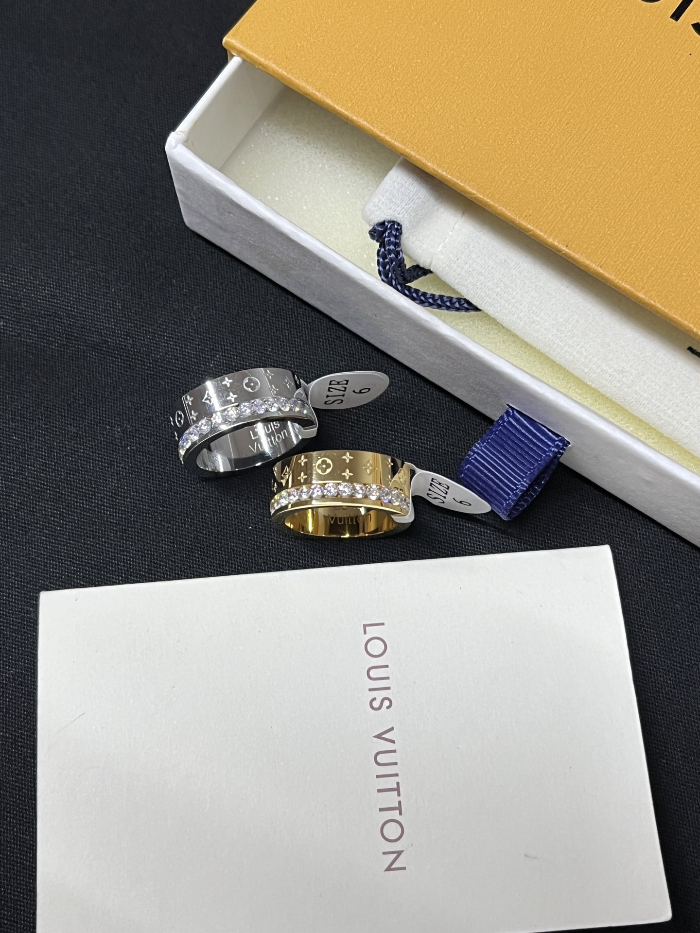 Luxury J130 Ring