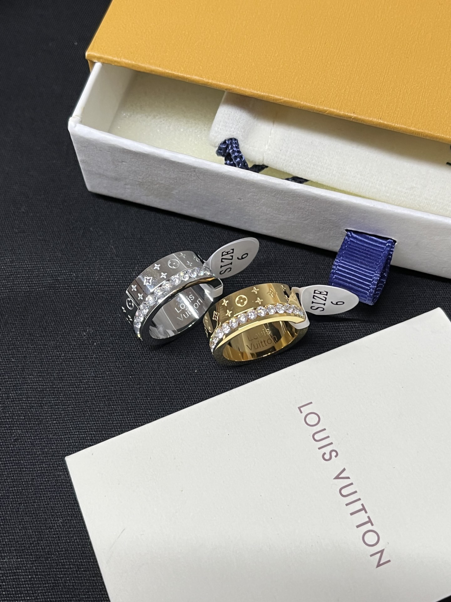 Luxury J130 Ring