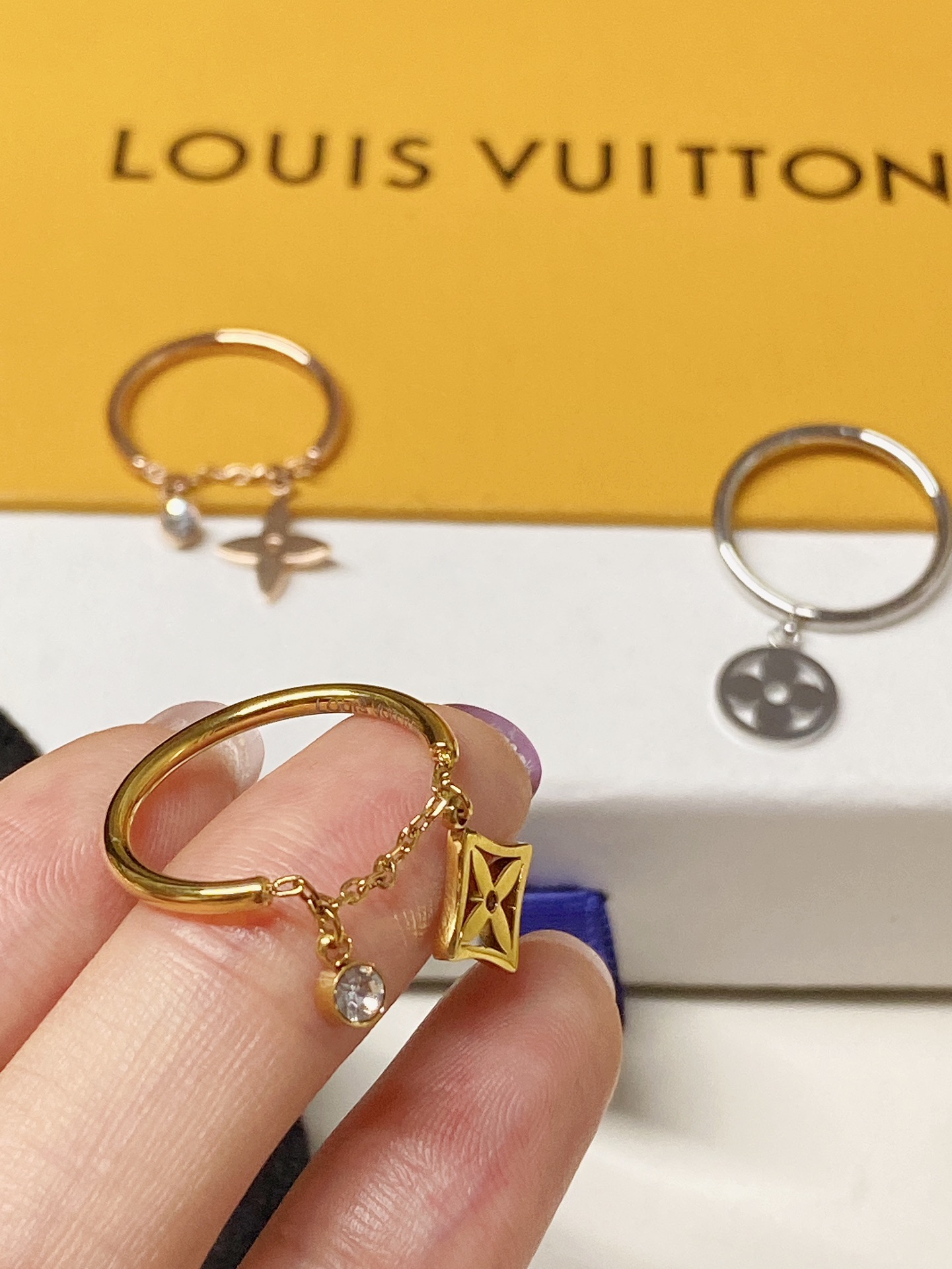 Luxury J131 Ring