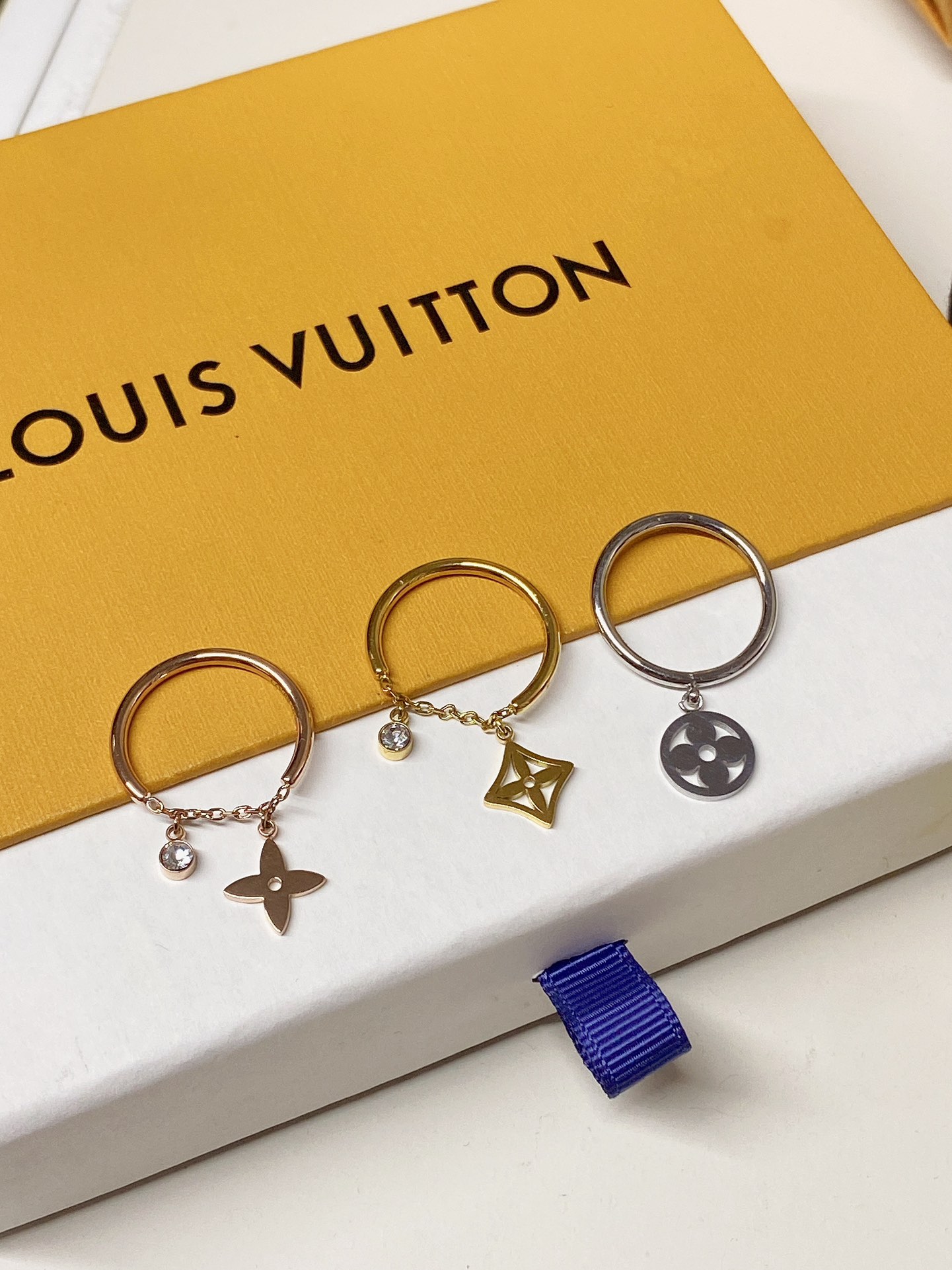 Luxury J131 Ring