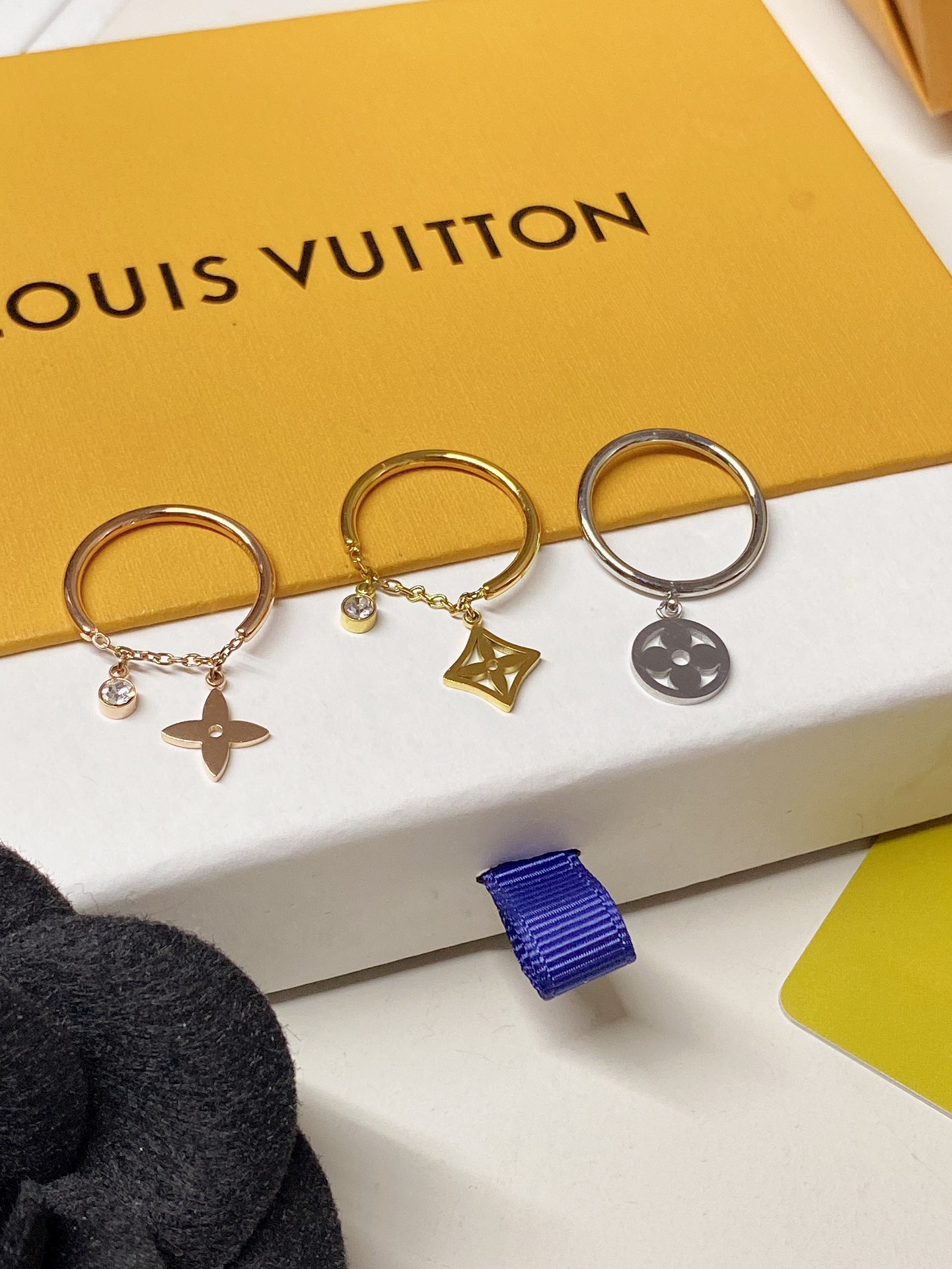 Luxury J131 Ring