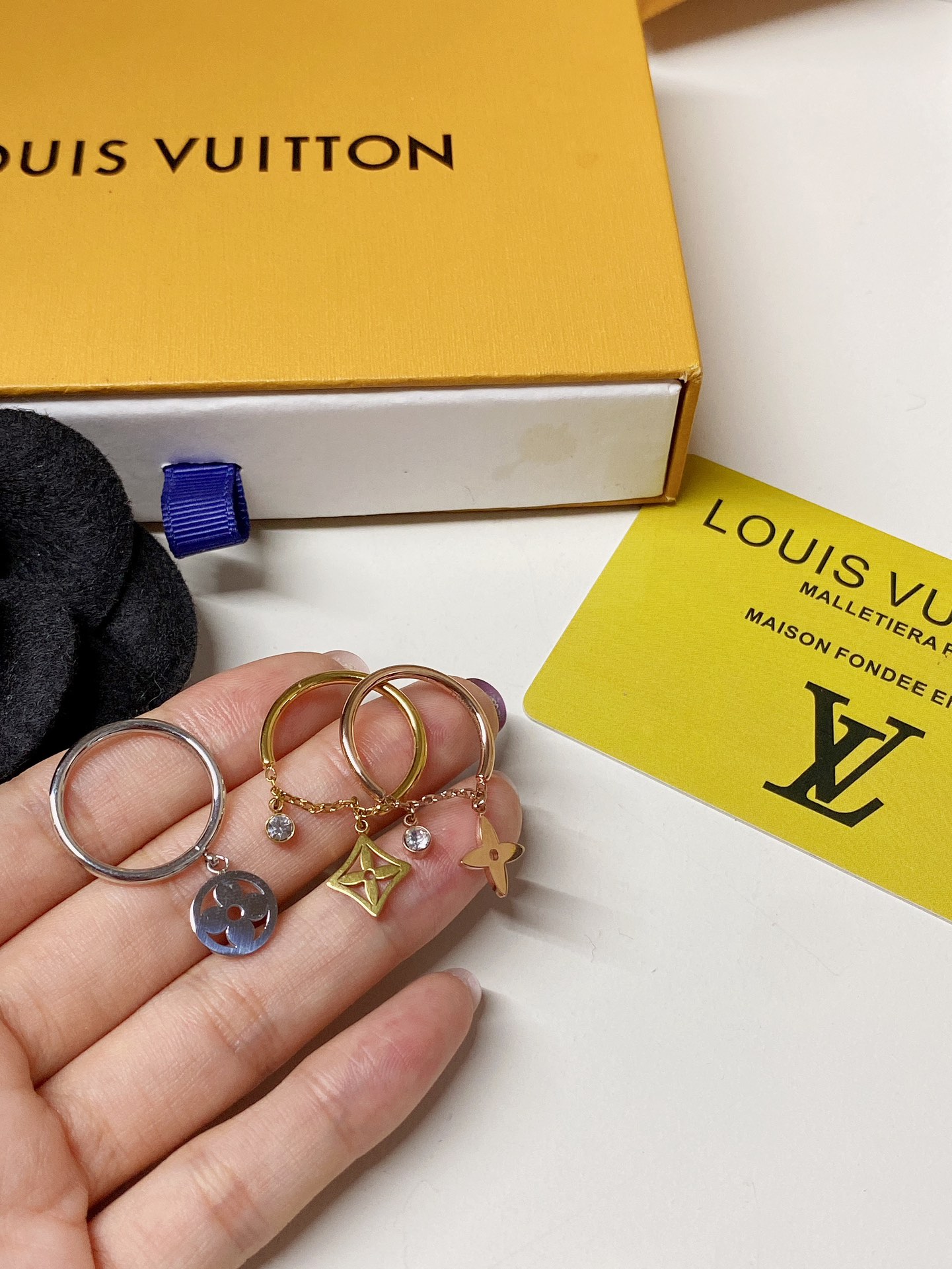 Luxury J131 Ring