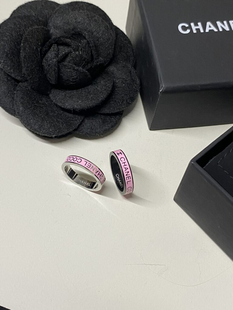 Designer J132 Ring editorial product context 1