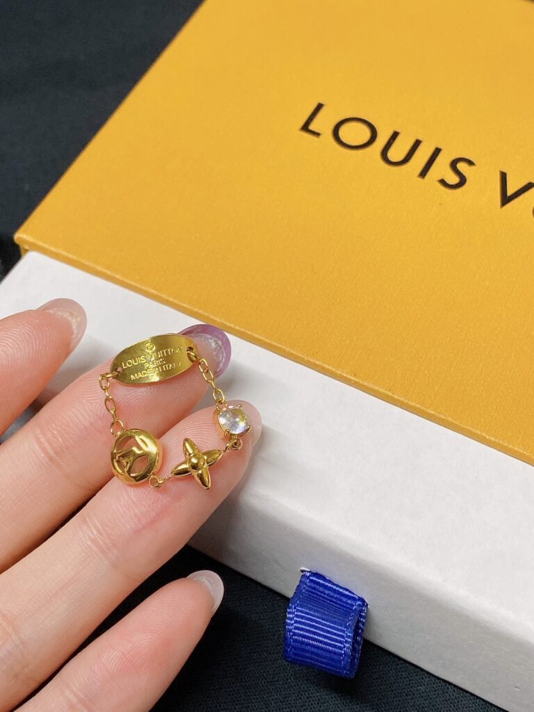 Designer J134 Ring editorial product context 2