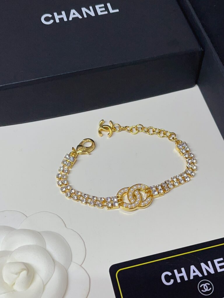 Designer L193 Bracelet editorial product context 2