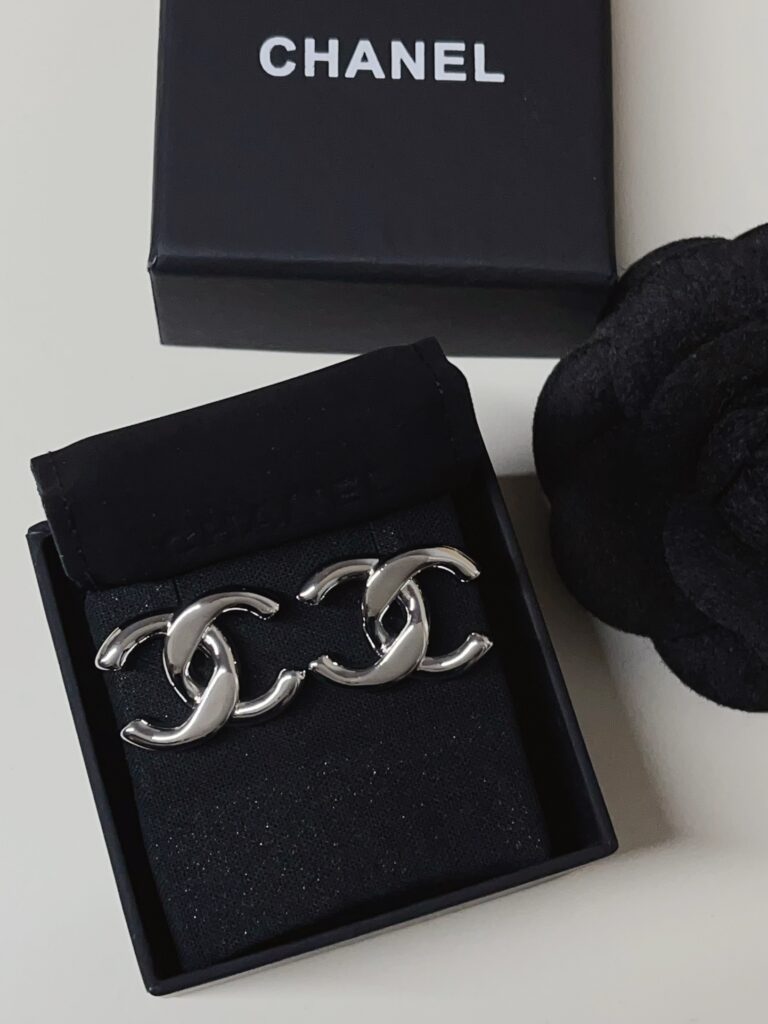 Designer Ring editorial product context 2