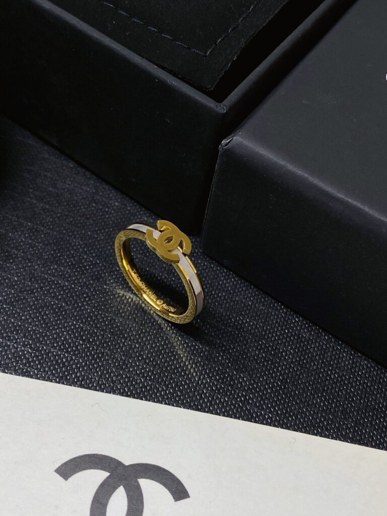 Designer J136 Ring editorial product context 1