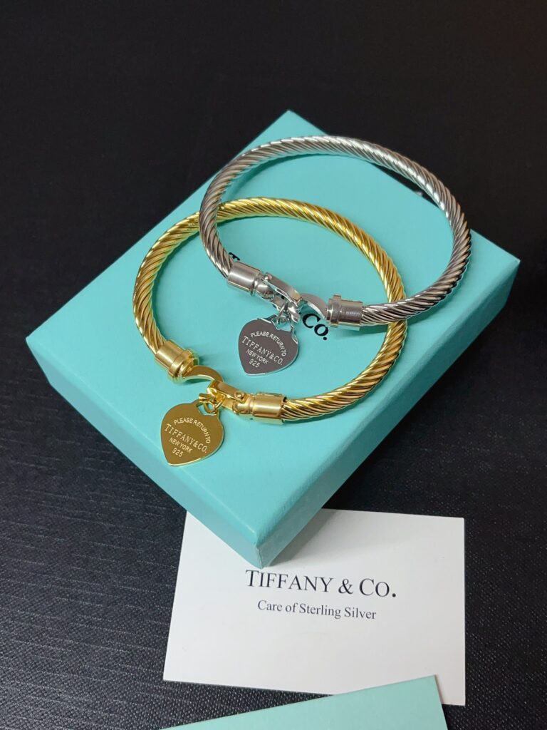 Designer S446 Bracelet editorial product context 1