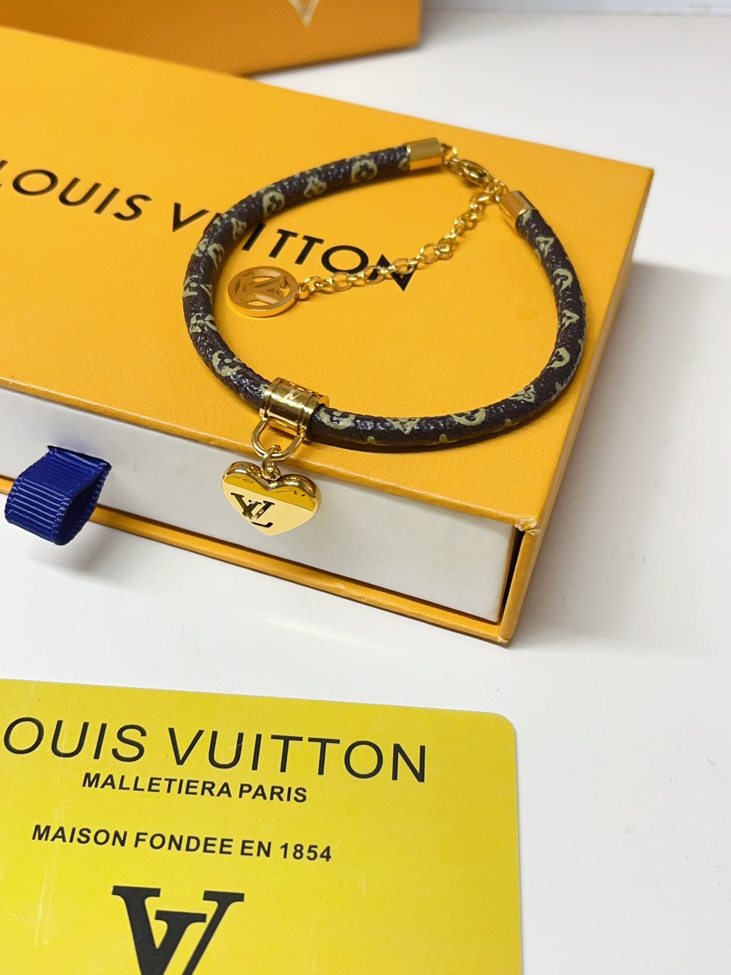 Luxury S447 Bracelet