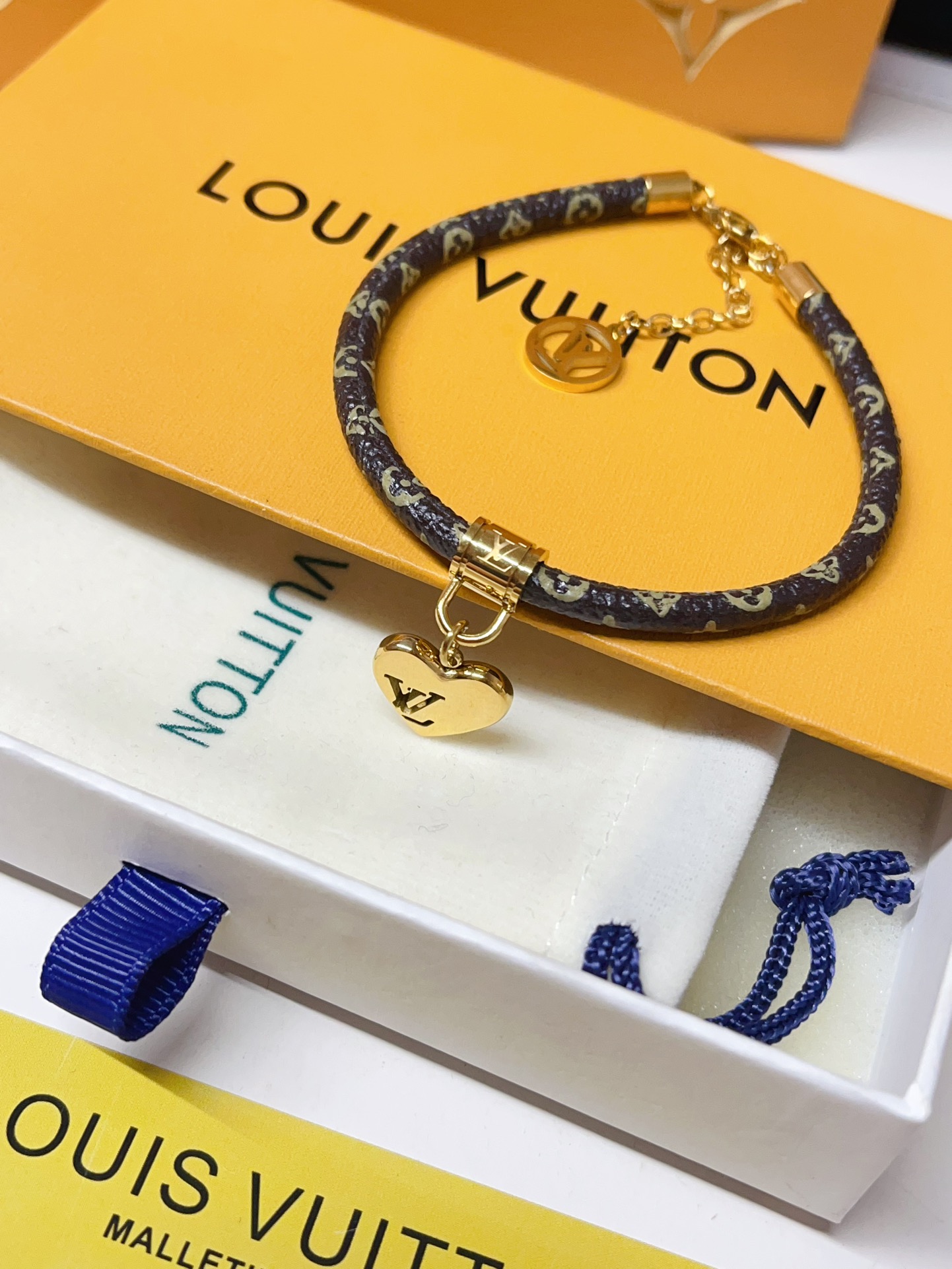 Luxury S447 Bracelet
