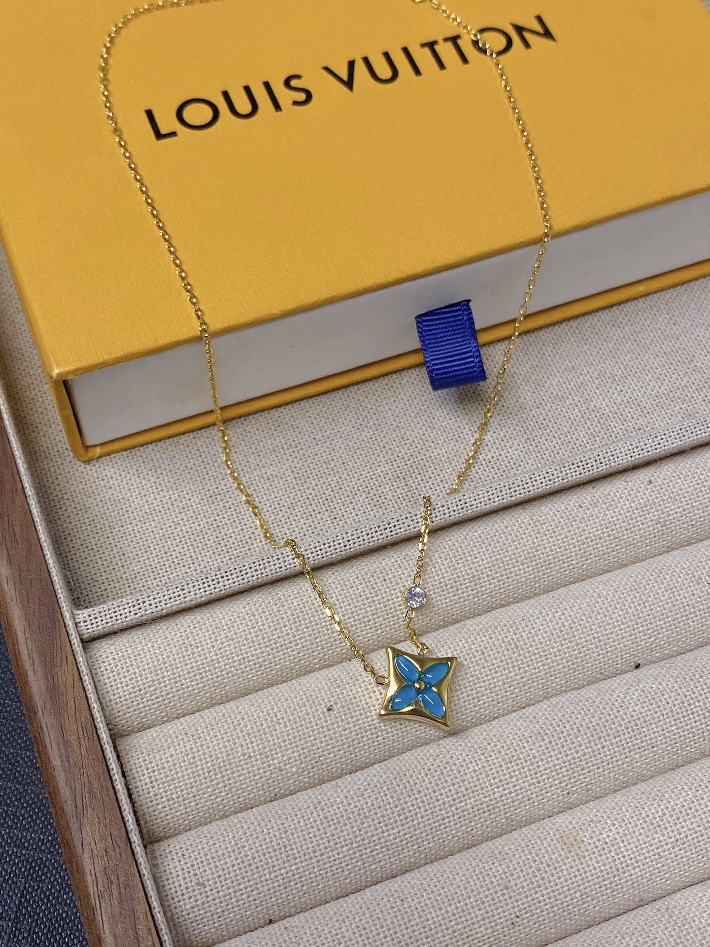 Luxury X674 Necklace