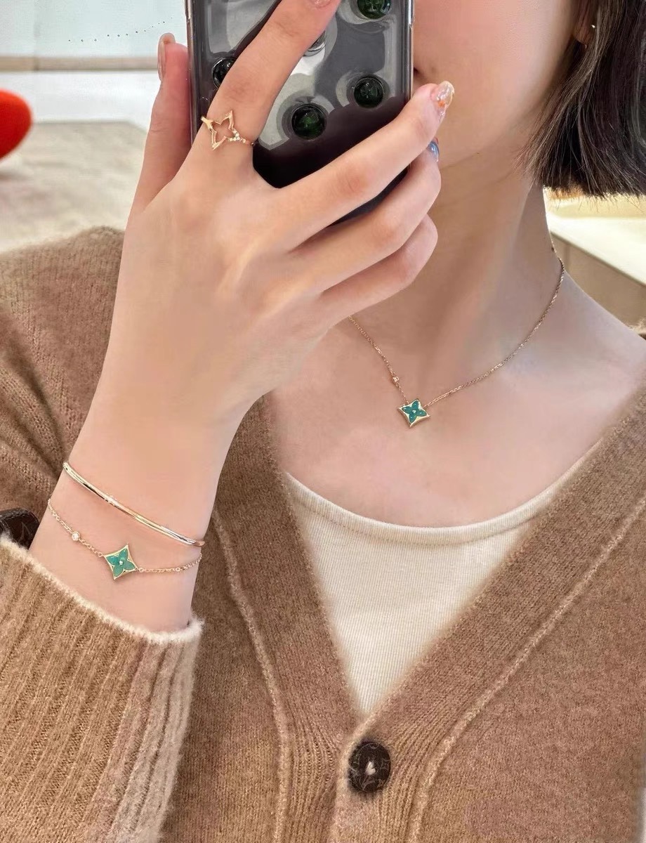 Luxury X674 Necklace