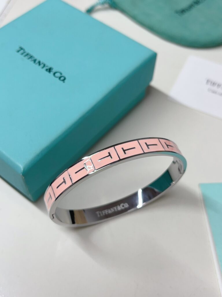 Designer S449 Bracelet editorial product context 2