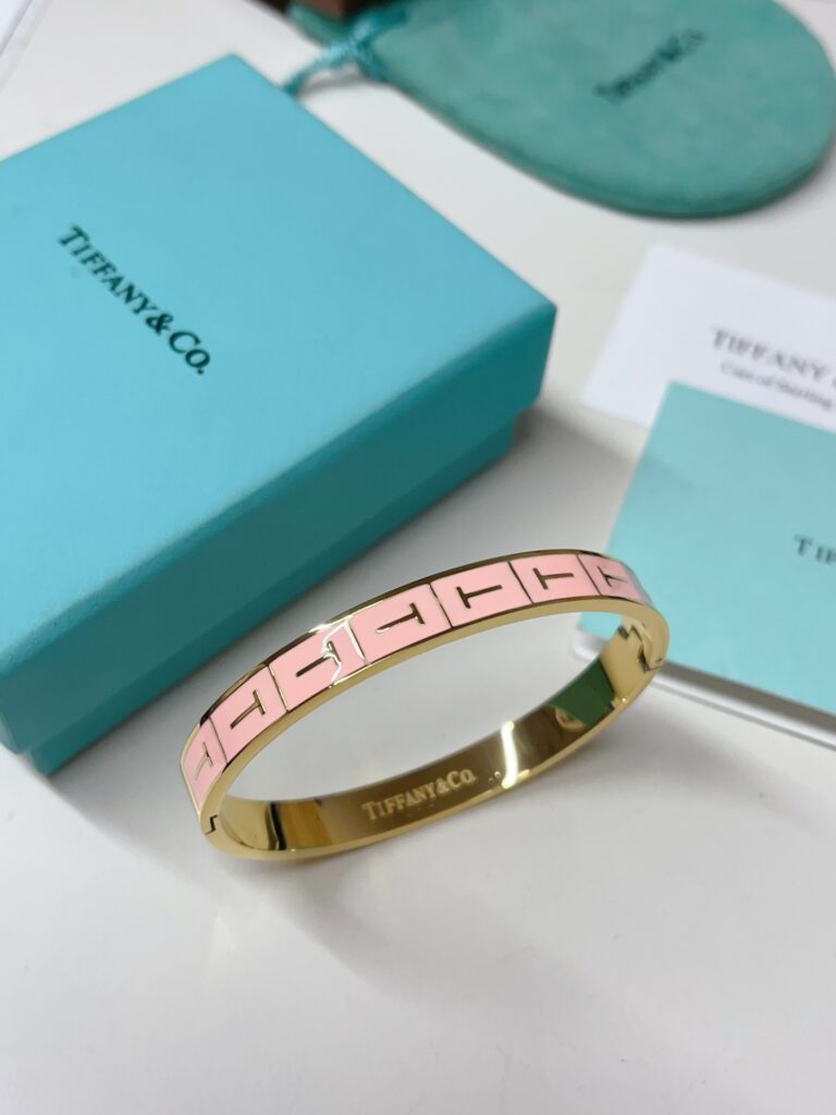 Designer S449 Bracelet editorial product context 3