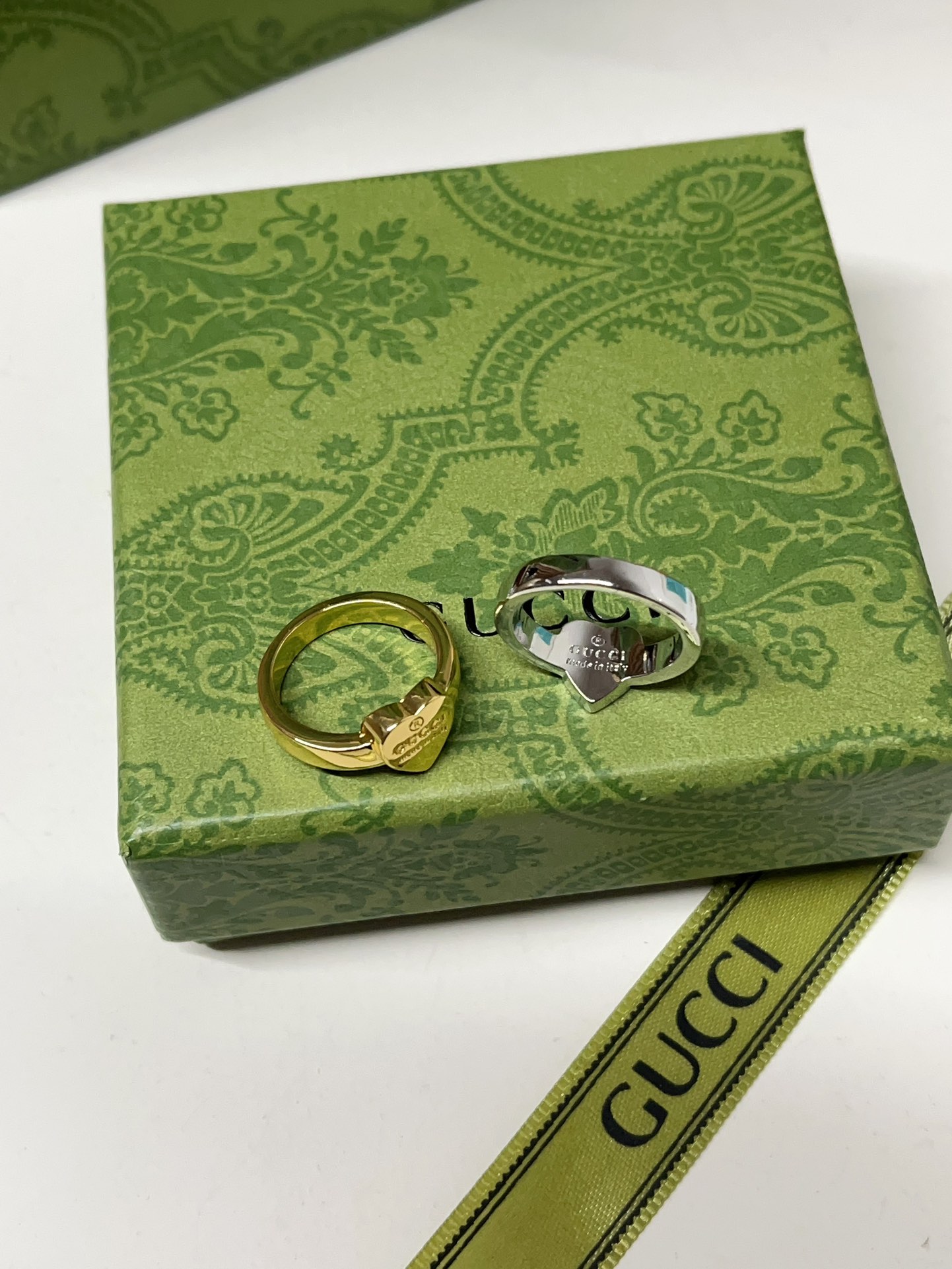 Luxury J143 Ring