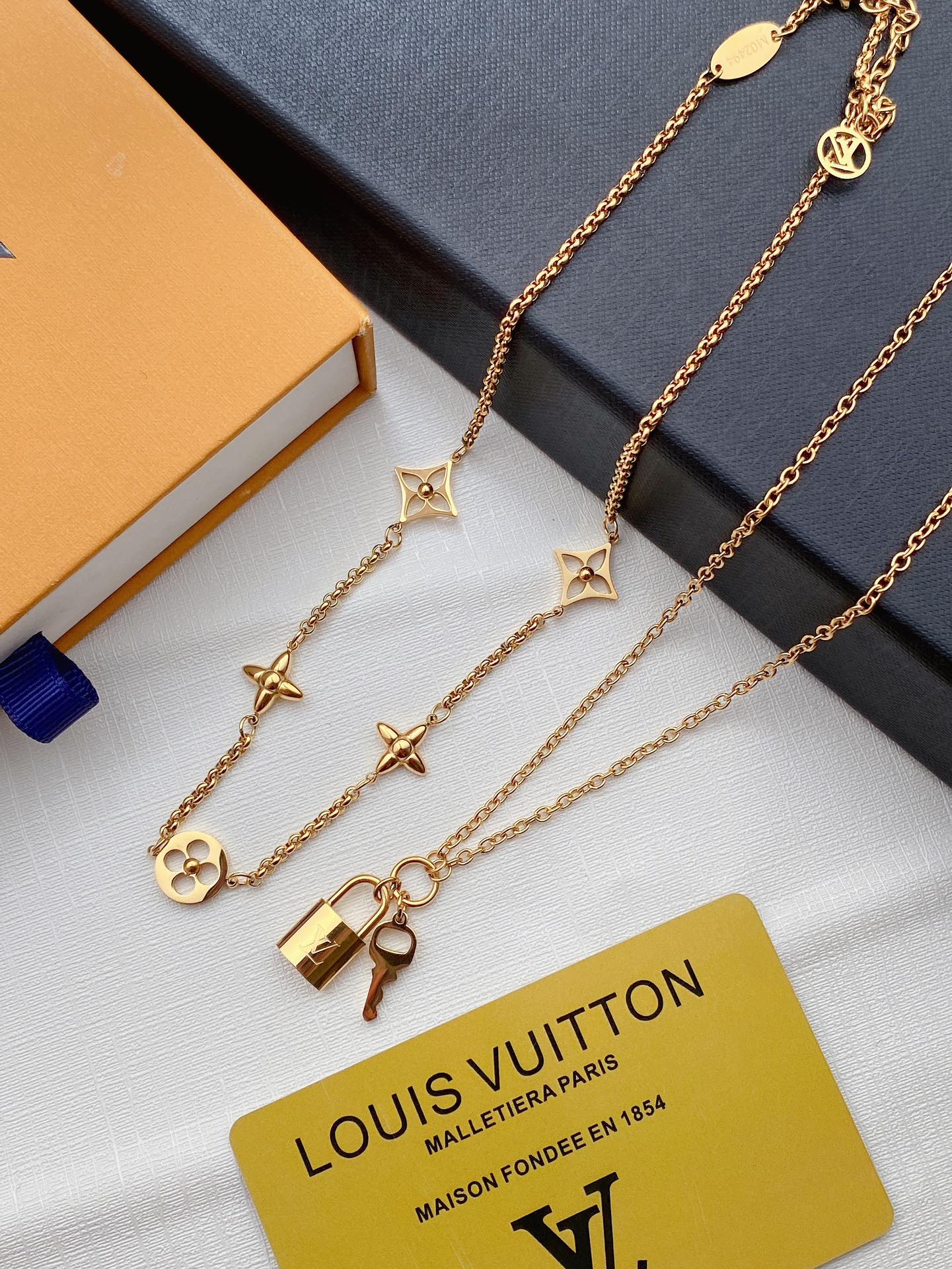 Luxury X684 Necklace