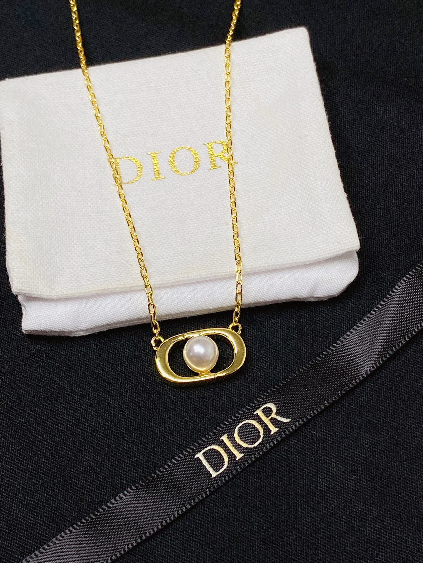 Luxury X685 Necklace