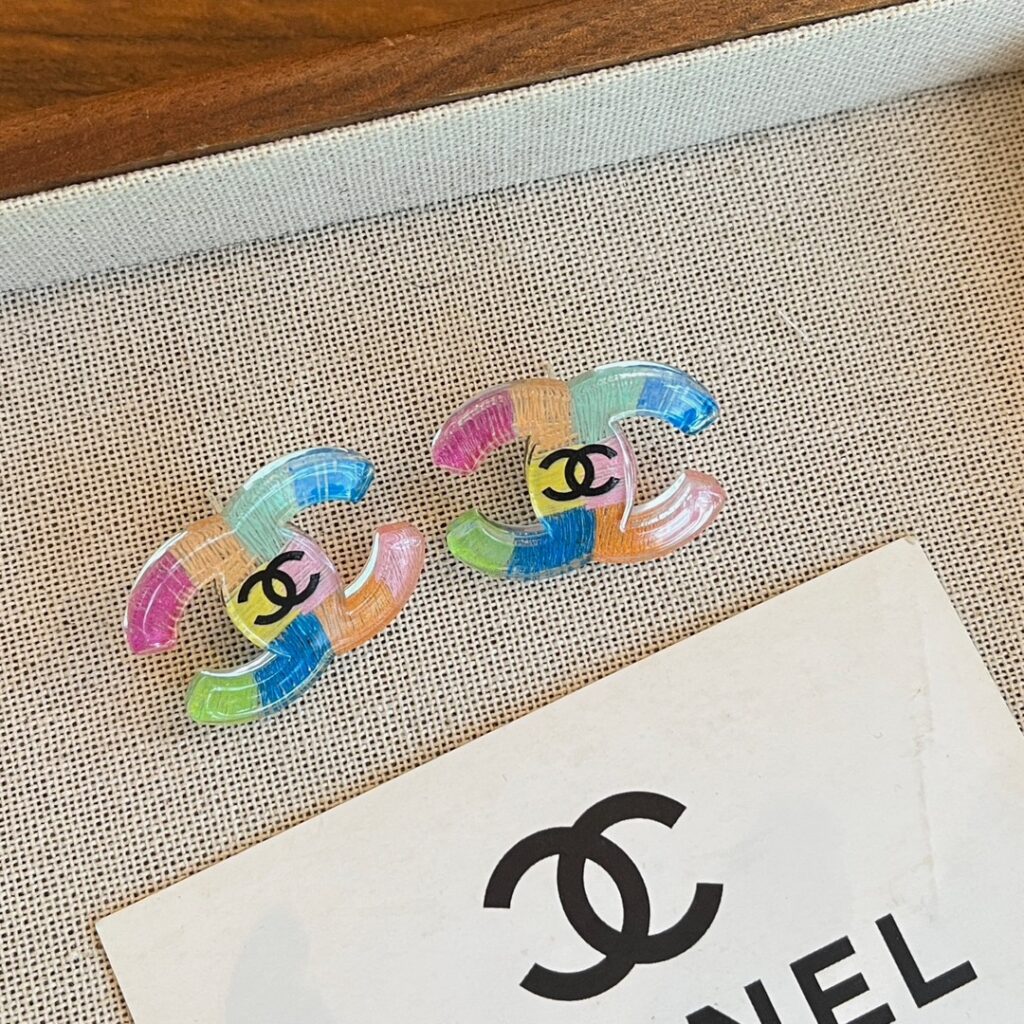 Designer Ring editorial product context 1