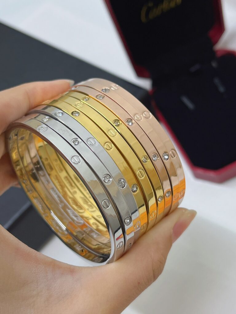 Designer S032 Bracelet editorial product context 1