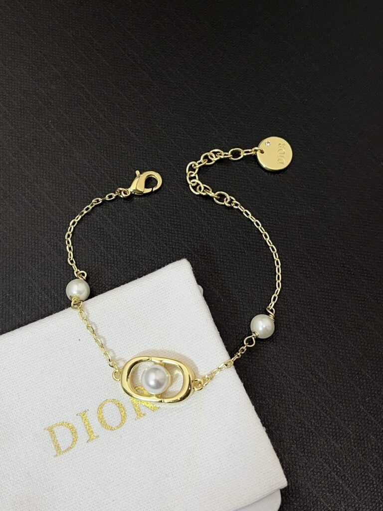 Designer L204 Bracelet editorial product context 3