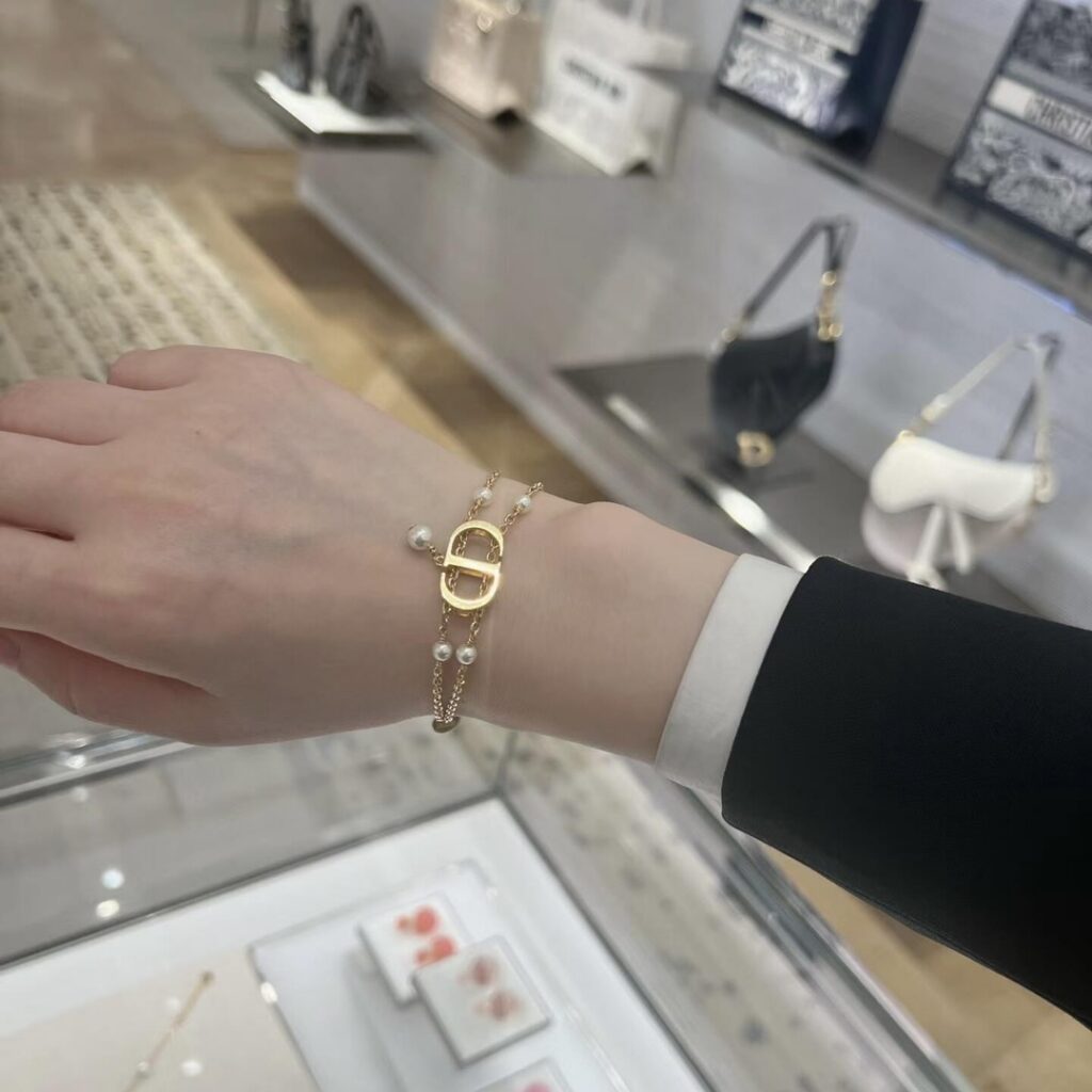 Designer L205 Bracelet editorial product context 2