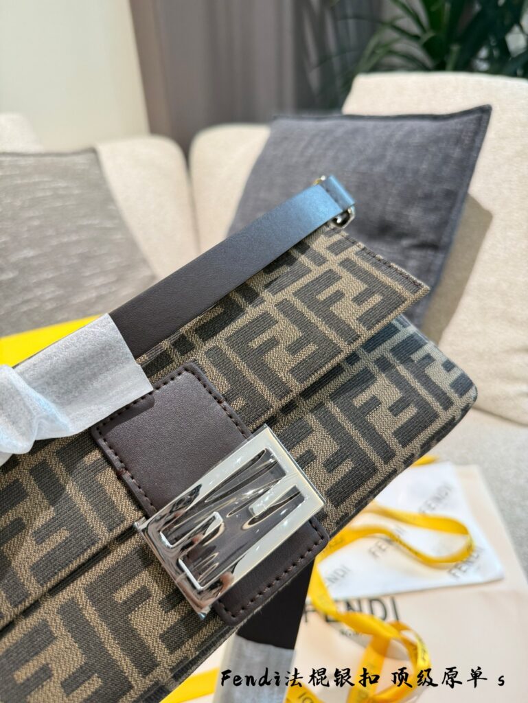 Designer Endie Bag 28 cm editorial product context 2