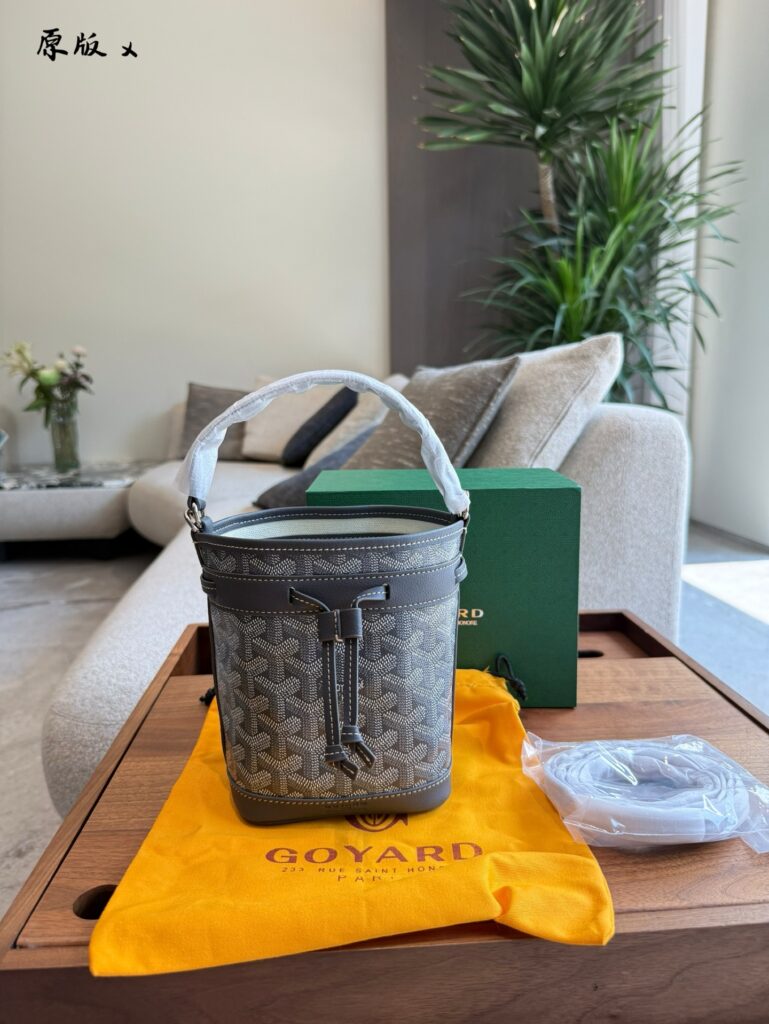 Goyard Petit Flot Mini Pm Crossbody Bag 13 x 19 cm editorial product context 3