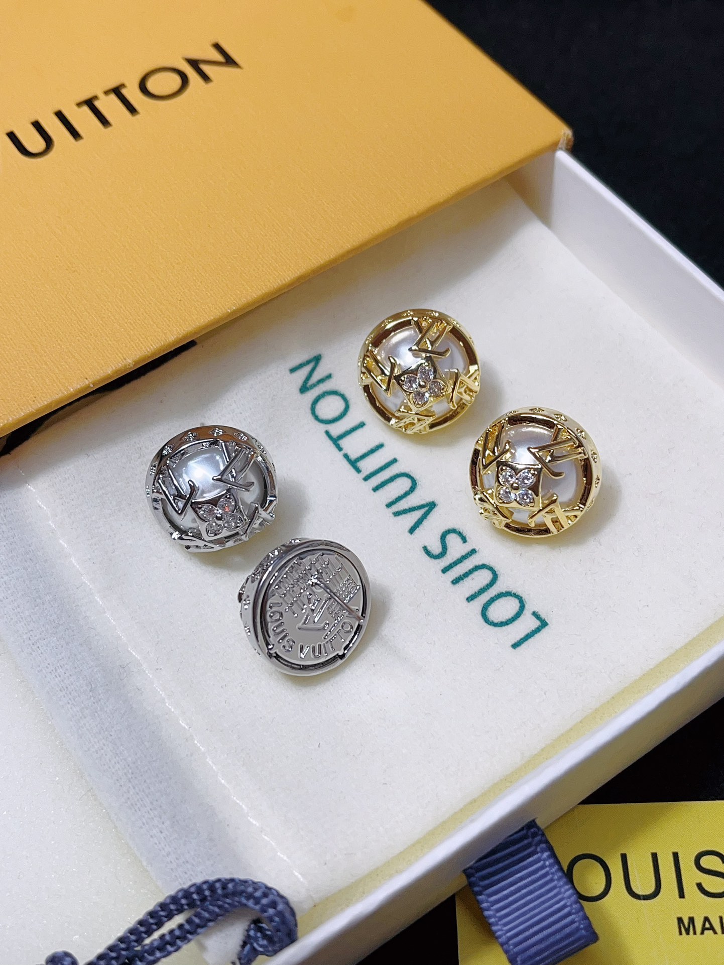 Luxury A1169 Earrings