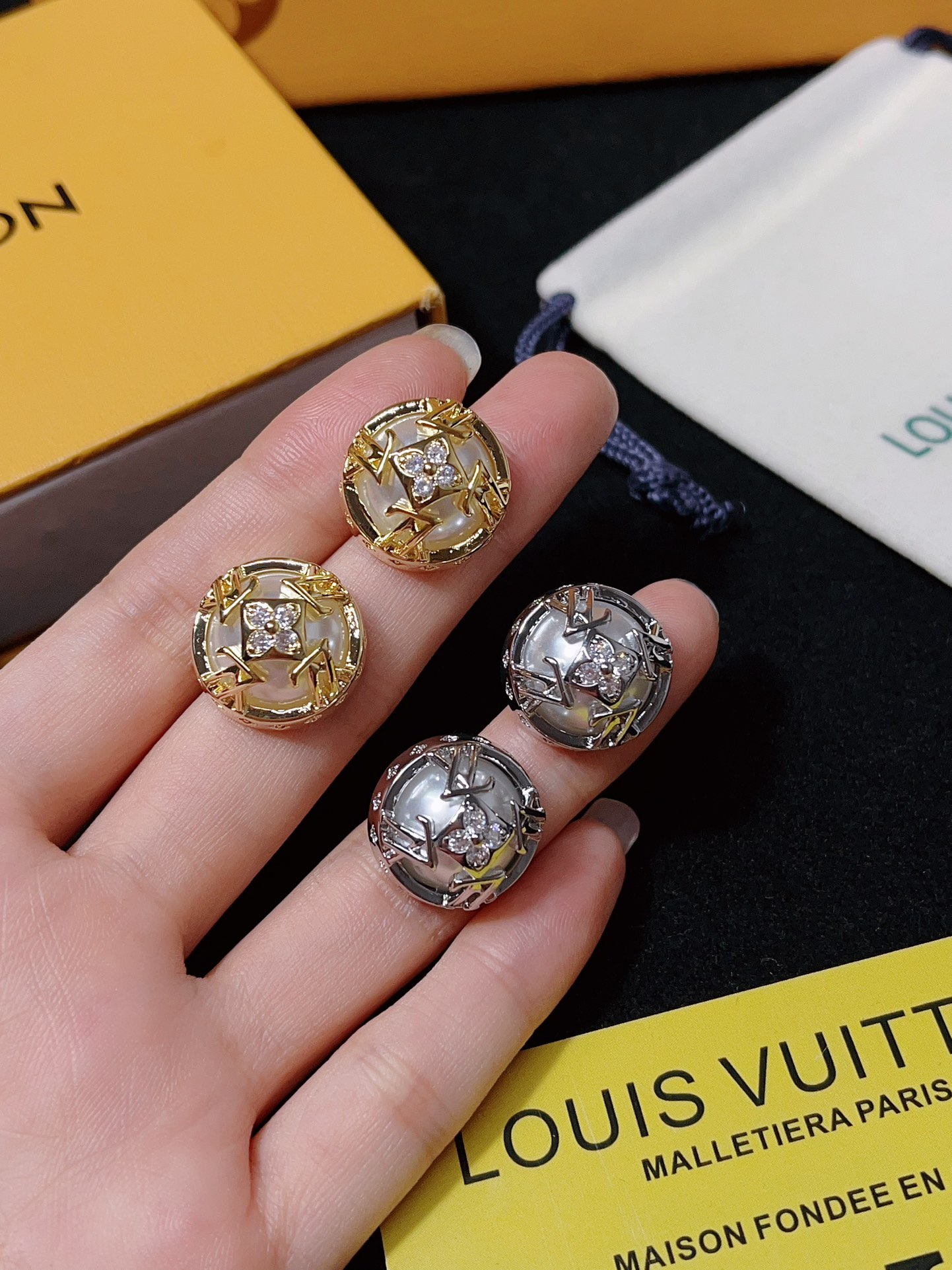 Luxury A1169 Earrings