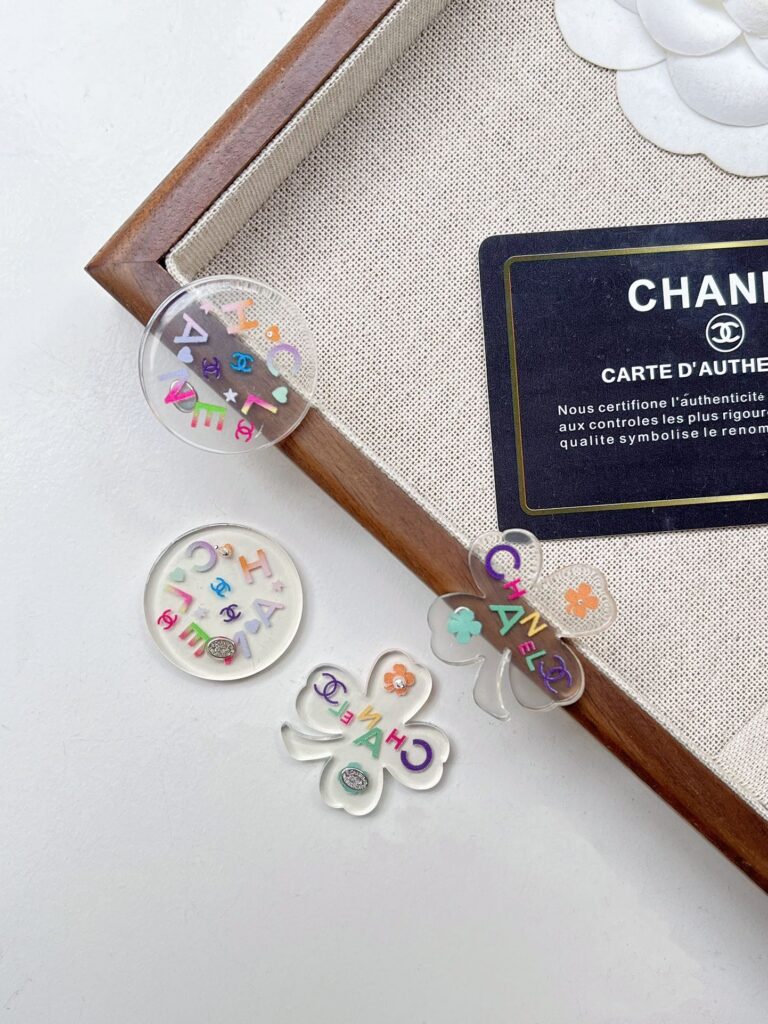 Designer Ring editorial product context 3