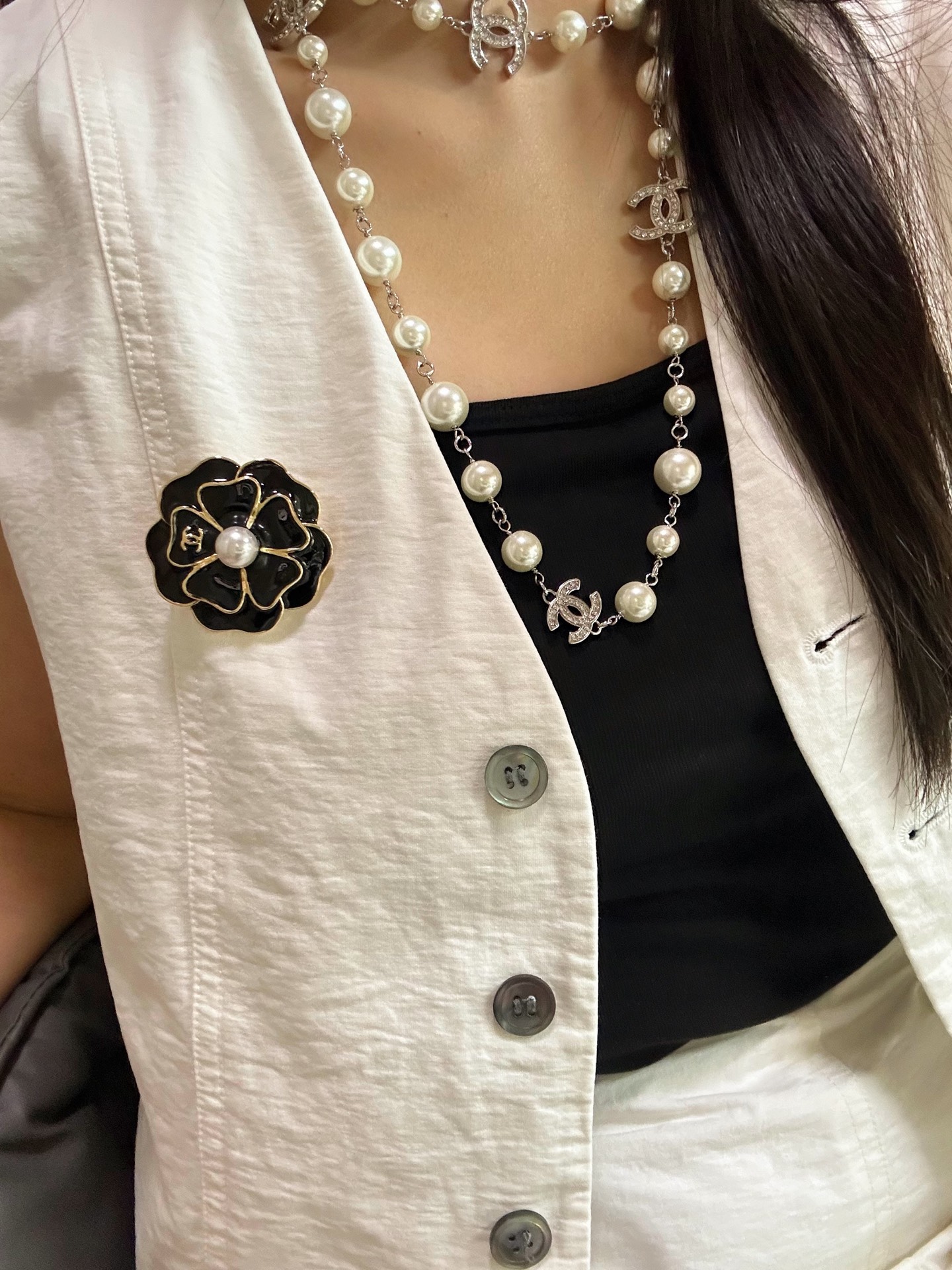 Luxury D190 Brooch
