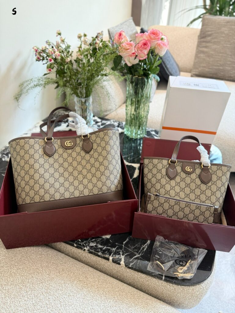 Gucci P160p170 Gucci Ophidia Ophidia Cucci Tote Bag 40 cm editorial product context 1