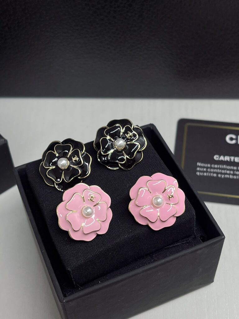 Designer Ring editorial product context 1