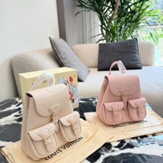 Louis Vuitton p200 22 27 Backpack