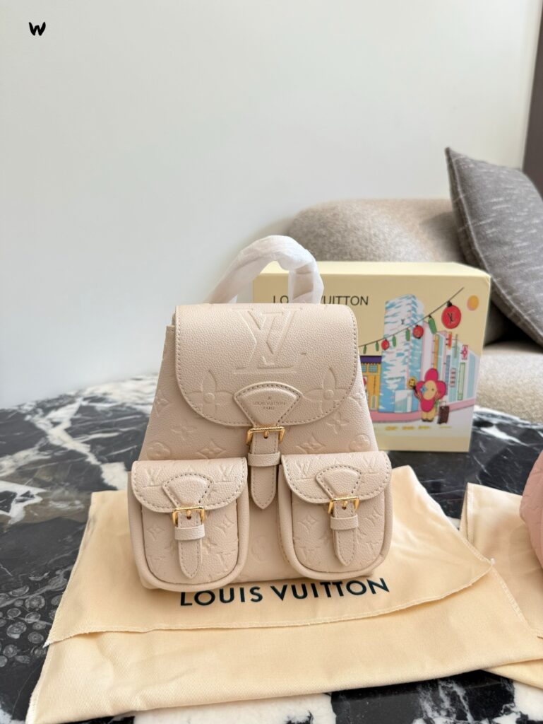 Louis Vuitton Backpack 22 x 27 cm editorial product context 2