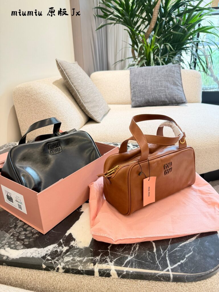 Miu Miu Bag 30 cm editorial product context 1