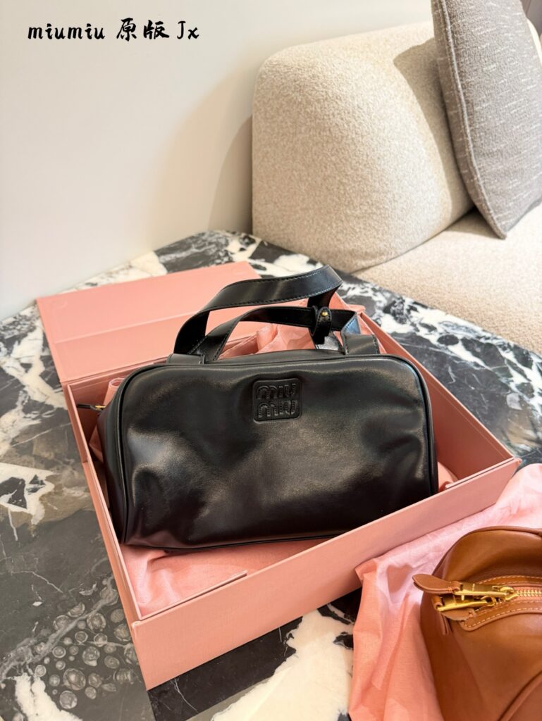 Miu Miu Bag 30 cm editorial product context 3