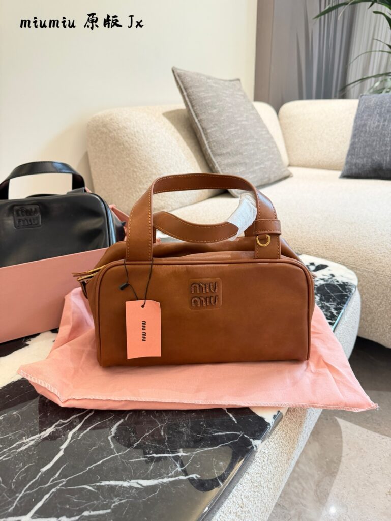 Miu Miu Bag 30 cm editorial product context 2