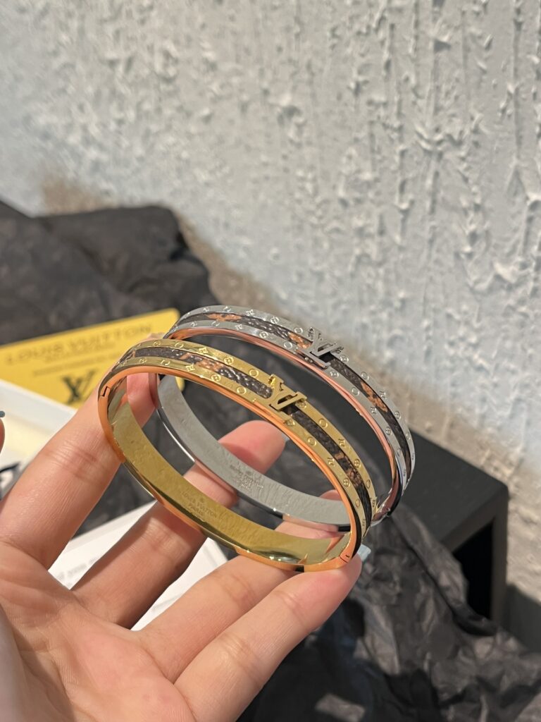 Designer S469 Bracelet editorial product context 2