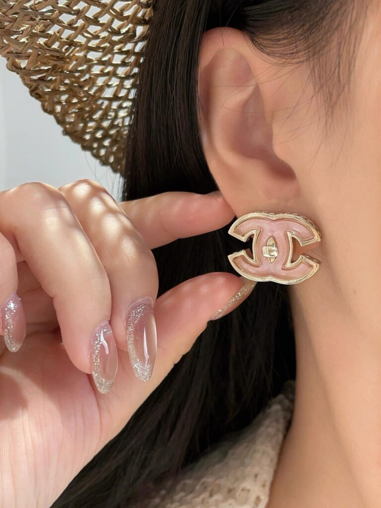 Designer Ring editorial product context 3