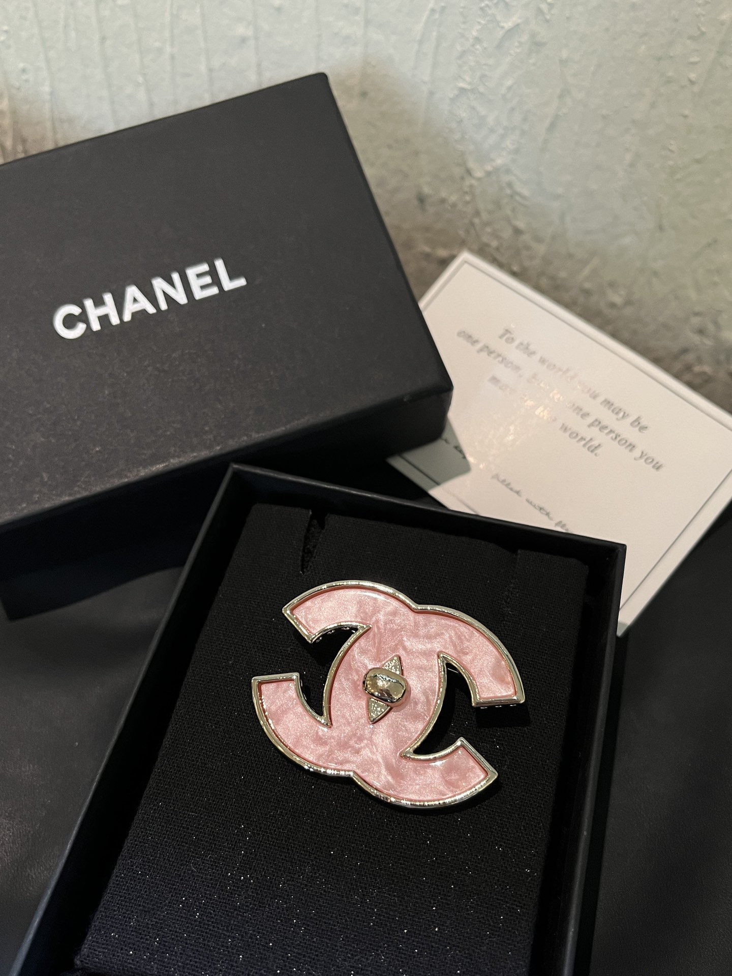 Luxury D193 Brooch