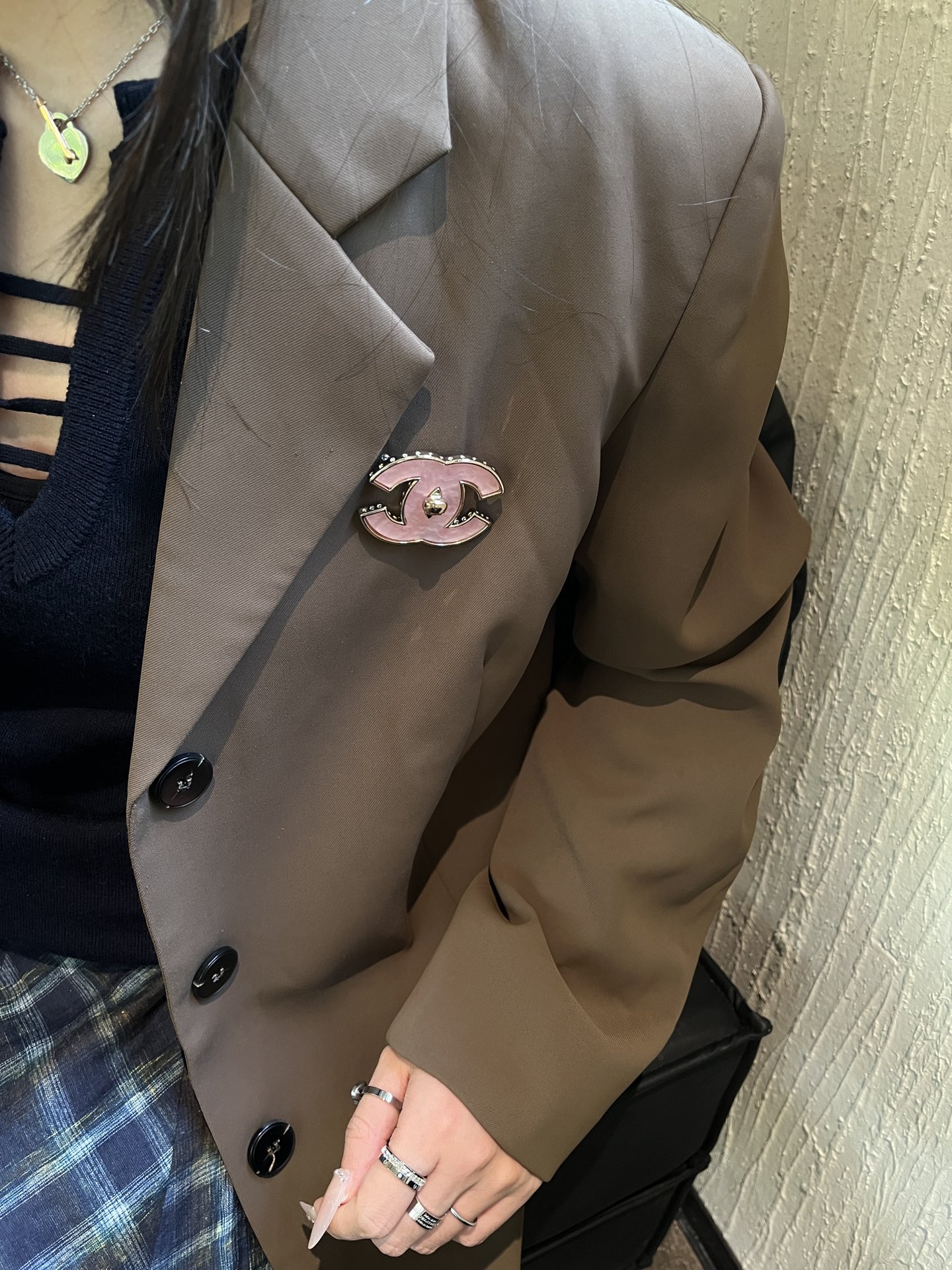 Luxury D193 Brooch