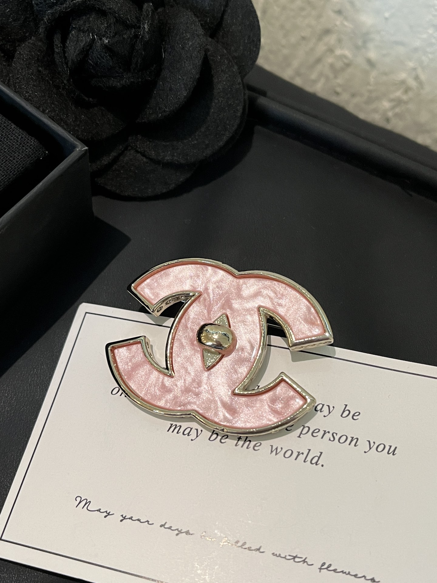 Luxury D193 Brooch