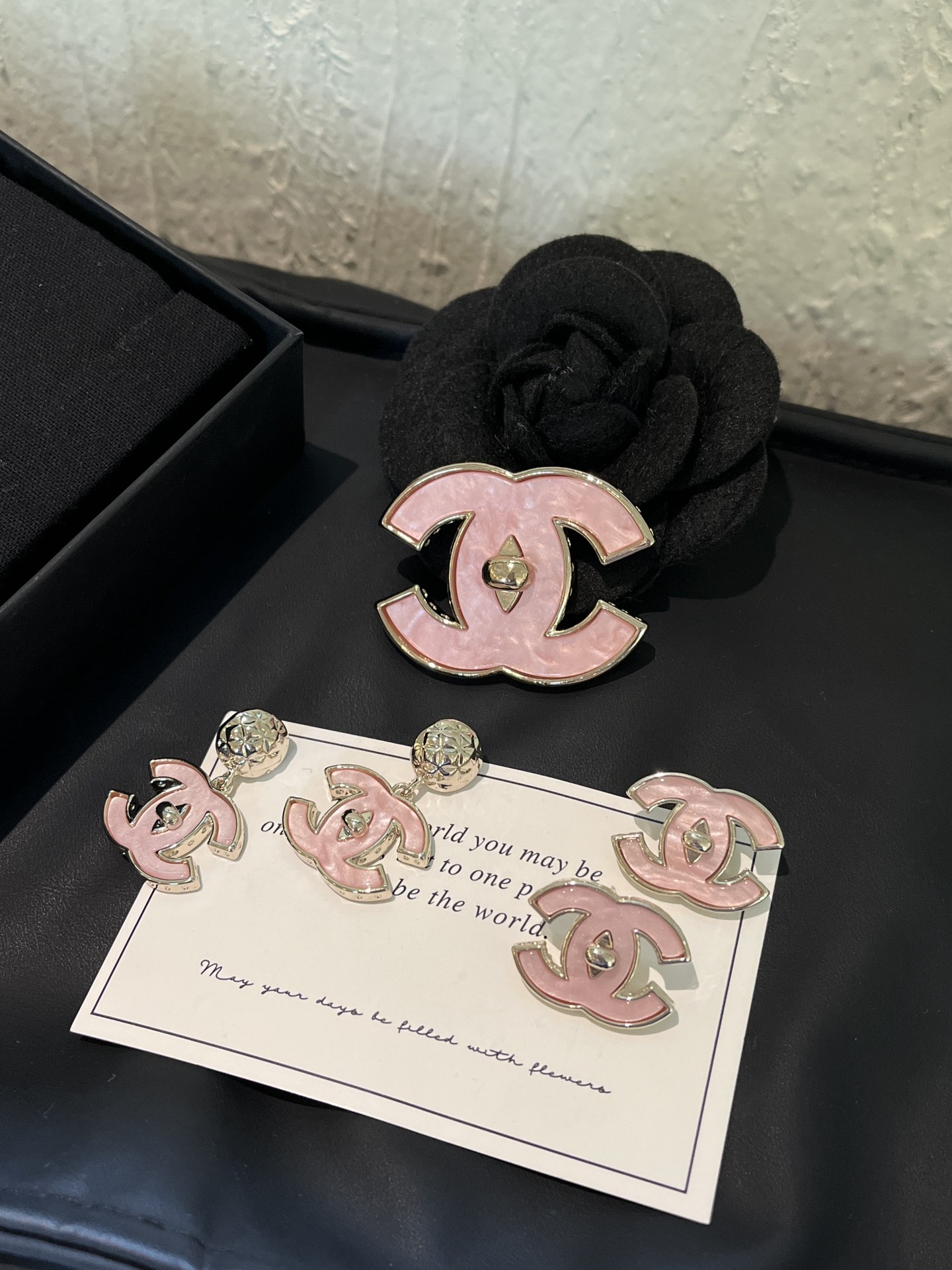 Luxury D193 Brooch