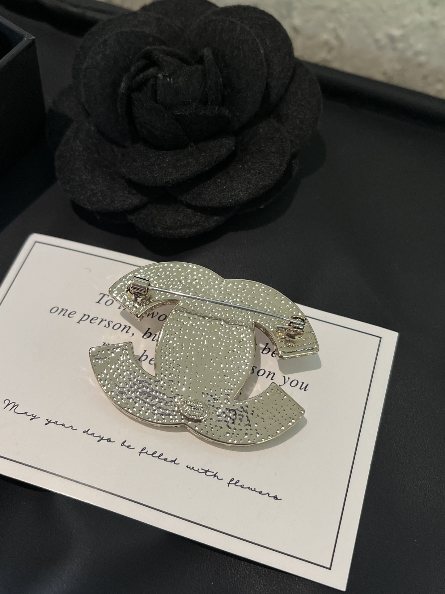 Luxury D193 Brooch