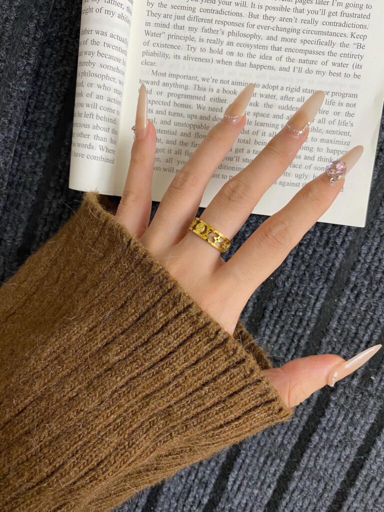 Designer J147 Ring editorial product context 3