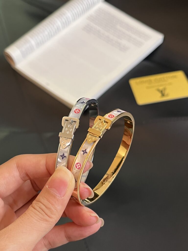Designer S472 Bracelet editorial product context 2